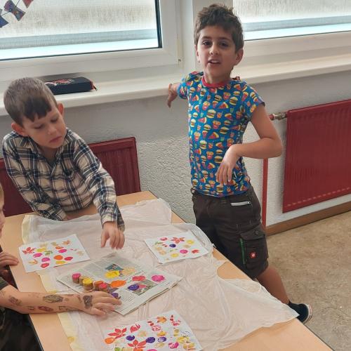 Serviettentechnik und Stempeldruck – 1c Klasse: