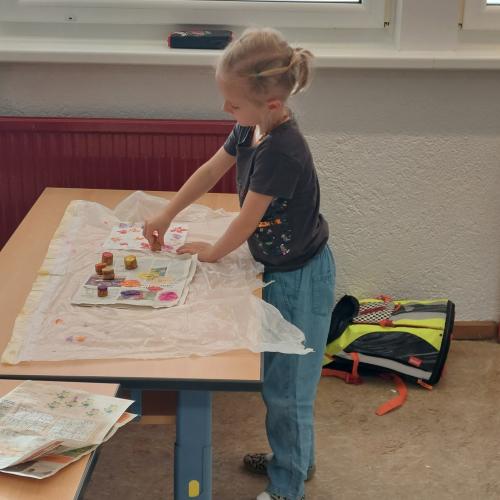 Serviettentechnik und Stempeldruck – 1c Klasse: